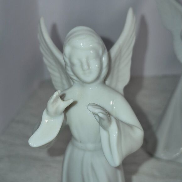 3 White Tengra Angel's 6ins Tall Porcelain Girl's Figurine, - Picture 5 of 16